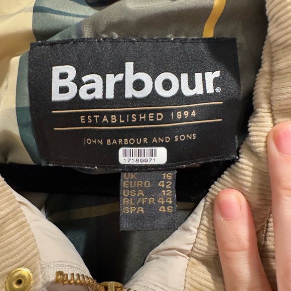 Barbour Milby quilt jacket in oatmeal - Picture 6 of 7